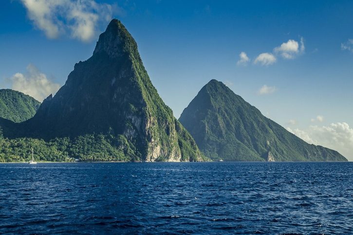 Castries - Panorama Gros Piton a Petit Piton