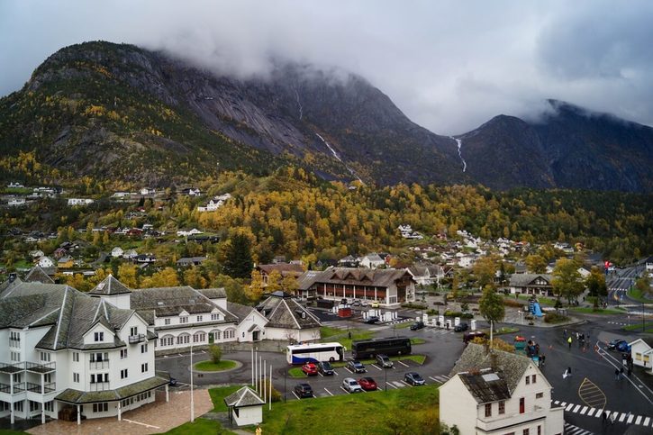 Eidfjord - Město během podzimu