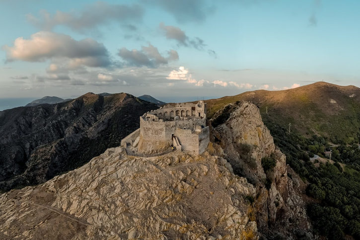 Portoferraio - Hrad Castello del Volterraio.