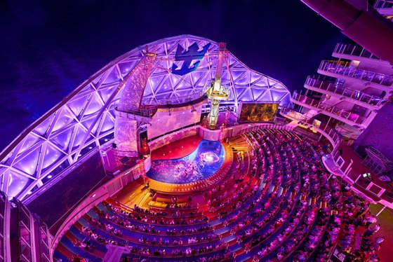 Utopia of the Seas, divadlo 